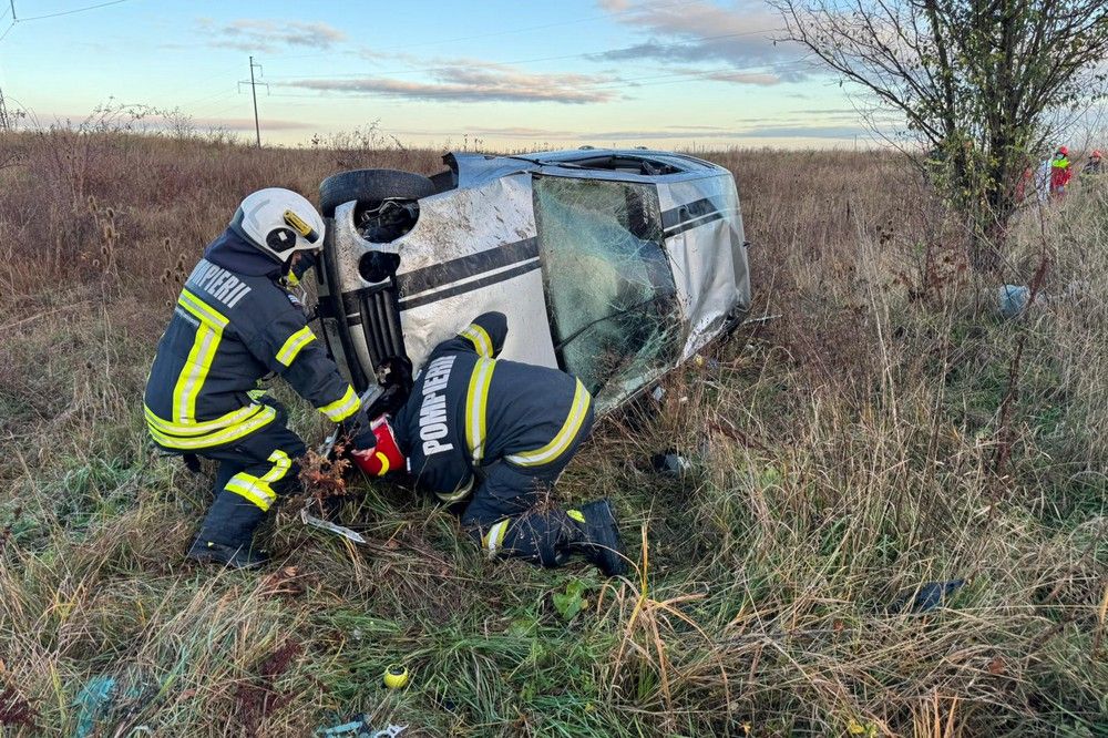 Árokba borult kedd reggel egy autó Szamoslippón. Egy személy meghalt, ketten súlyosan megsérültek