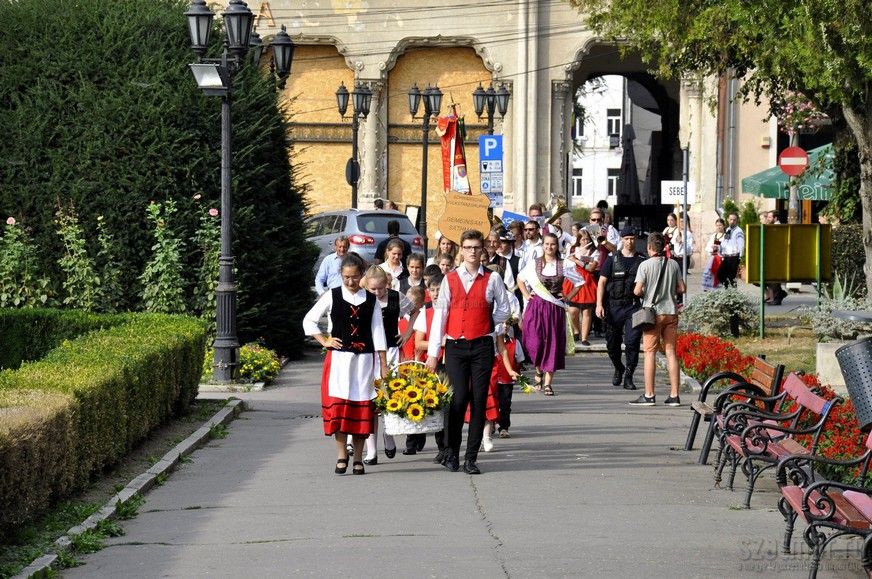 2. Trachtenfest - Népviselet Fesztivál Szatmárnémetiben