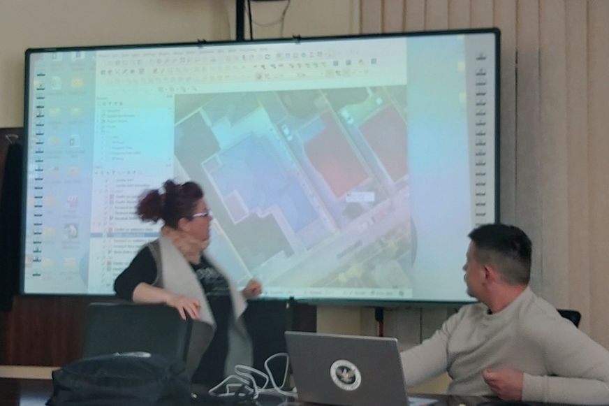 Vetés. Egy hónap múlva elérhetővé válik a lakosság számára is a község digitalizált térképe