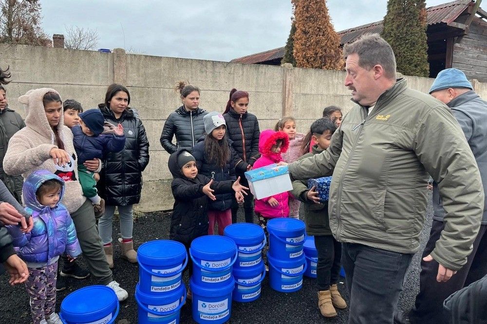 Már több helyre eljutottak a szeretettel és alapélelmiszerekkel teli „Kék Vödrök“