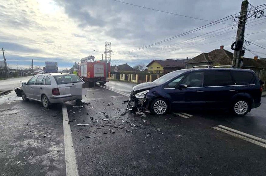 Két autó ütközött a Lucian Blaga sugárúton