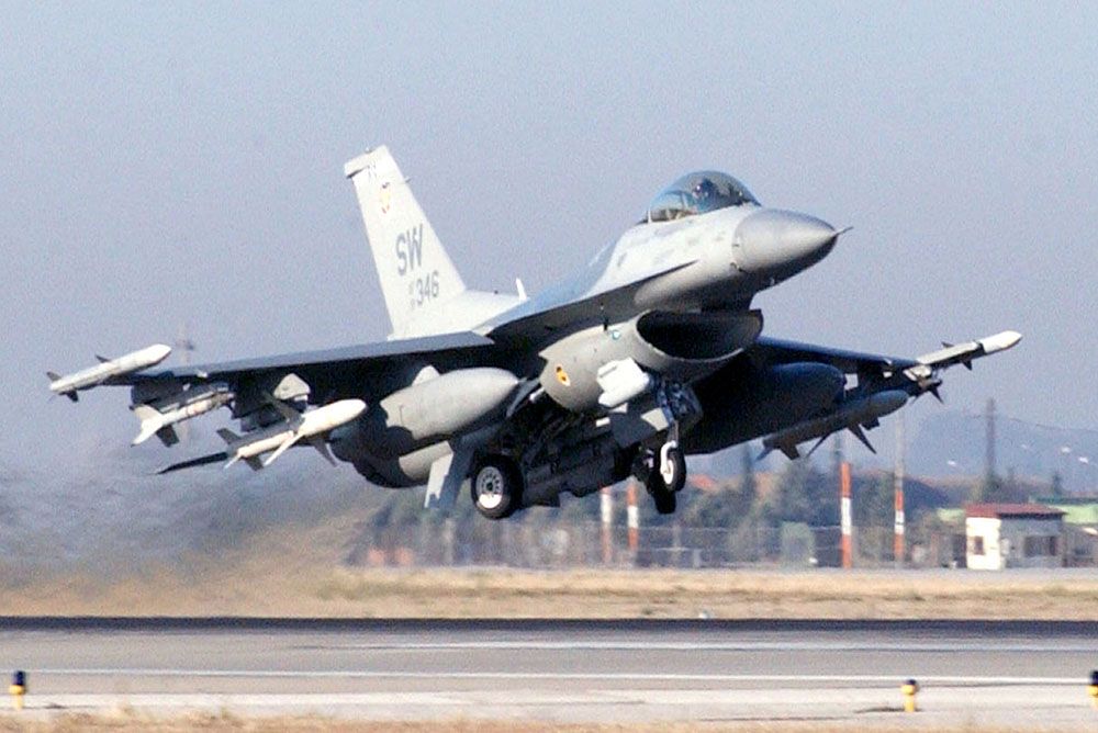 Először vetettek be francia gyártású Mirage repülőgépeket az ukránok a légtér védelmében