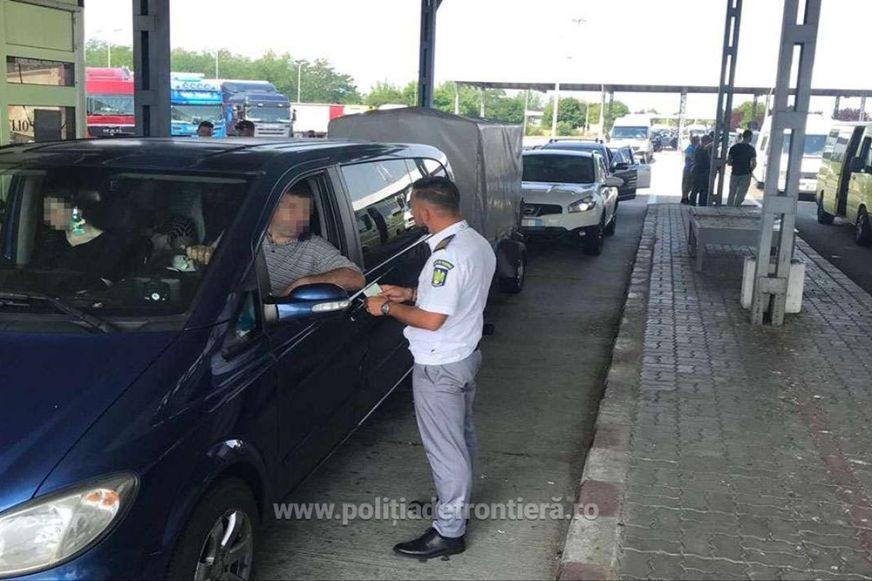 Hamis műszakival bukott le a határon egy 22 éves fiatal