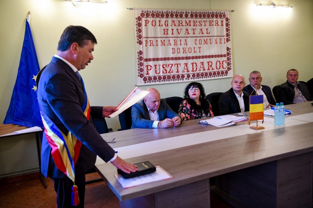 Hivatalosan is beiktatták Pusztadaróc község új vezetőségét. Nyolcadik mandátumát kezdte meg ezzel Găman Mihai polgármester