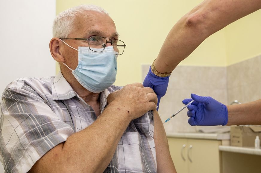 Újra akarják indítani az oltási kampányt Olaszországban