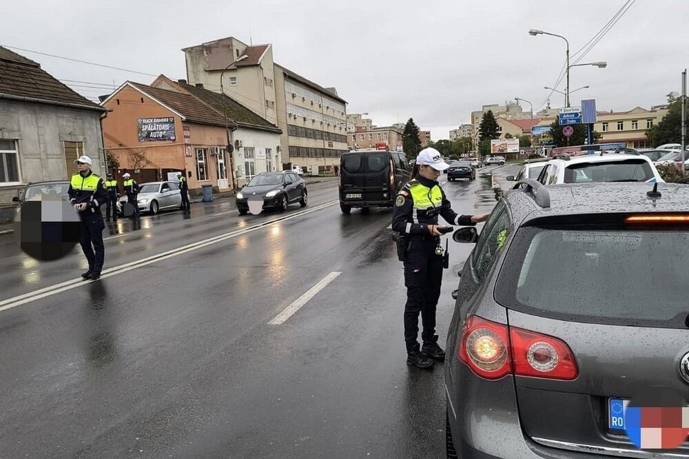Átfogó akció: ellepték az utakat a közlekedési rendőrök