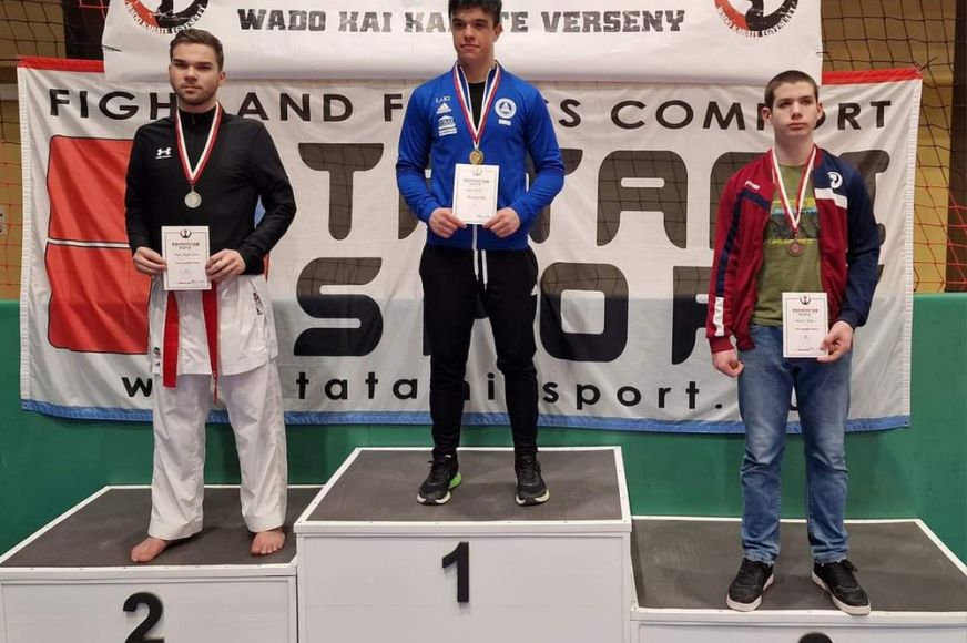 Éremmel búcsúzott a junior kategóriától
