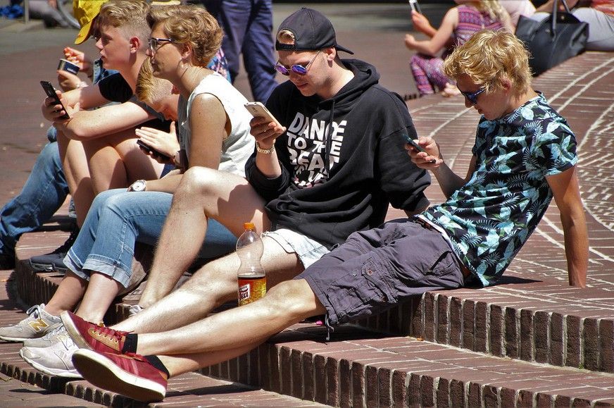 Kutatás készült a mobiltelefonálás kockázatáról