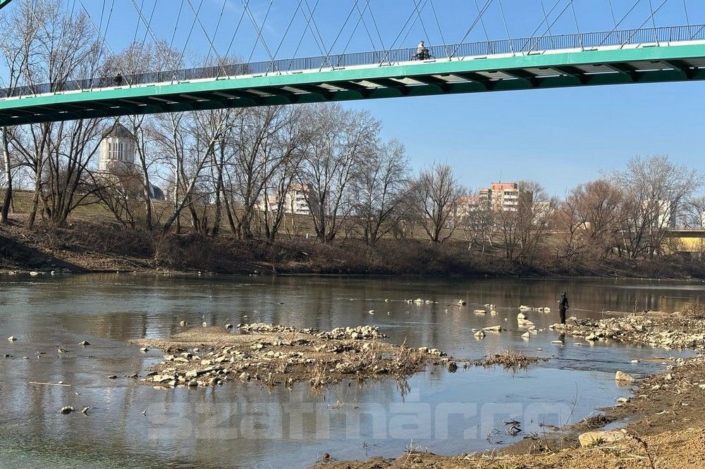 A szakemberek szerint a napokban tovább fog apadni a Szamos