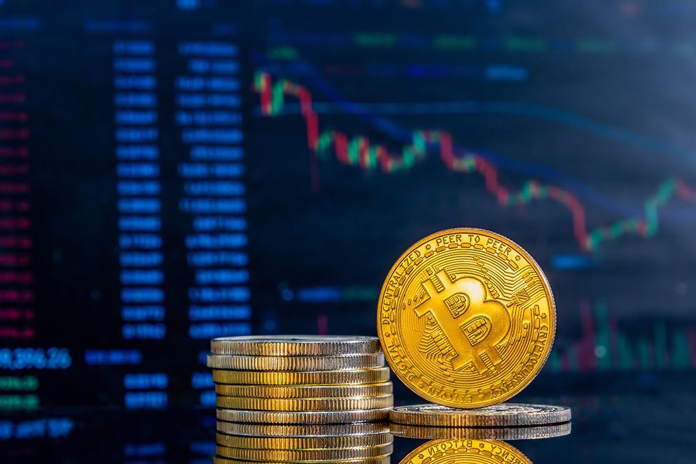Soha nem látott, történelmi csúcsra emelkedett a Bitcoin