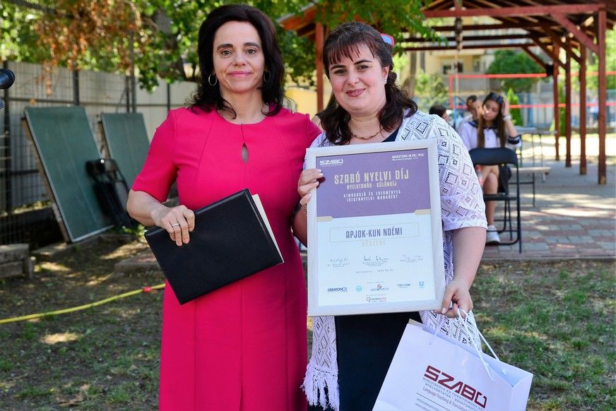 SZABÓ Nyelvi Díjjal tüntették ki a Református Gimnázium angoltanárát