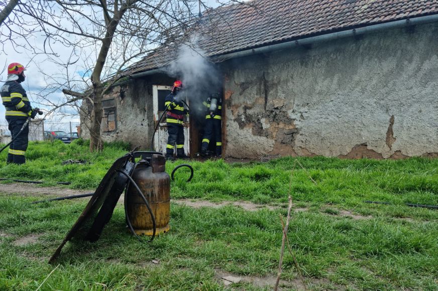 Tűz ütött ki egy kismajtényi házban. Már azt is tudni, mi okozta – KÉPEK
