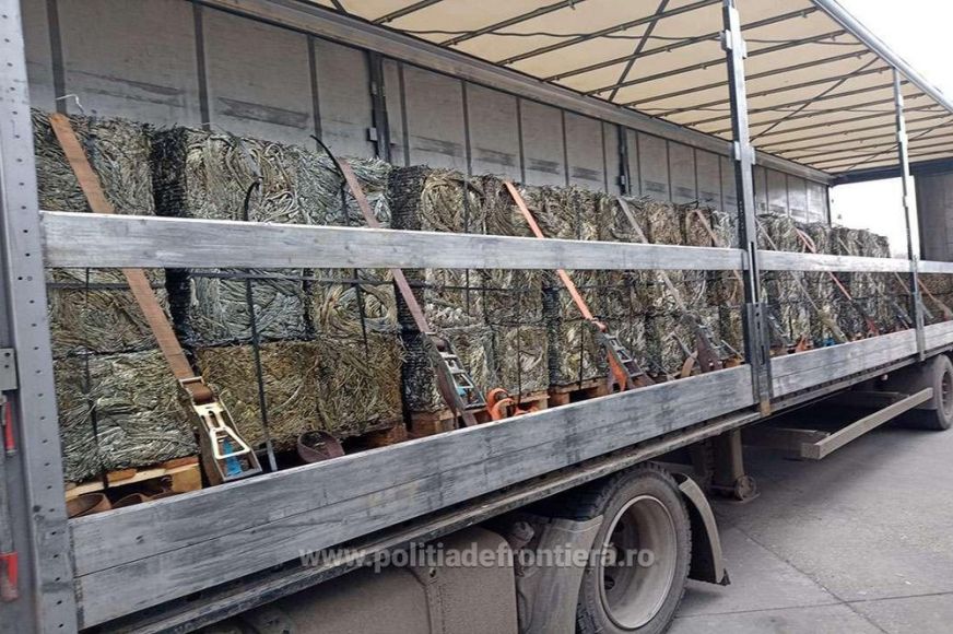 Több mint 47 tonna hulladékot fordítottak vissza a petei határátkelőtől