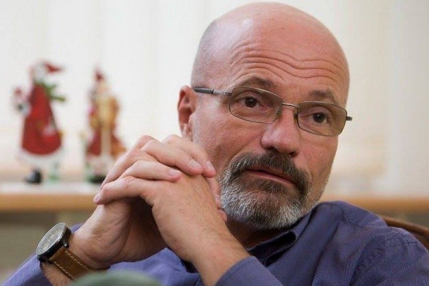 Ingyenes ifjúsági előadást tart Dr. Zacher Gábor Szatmárnémetiben