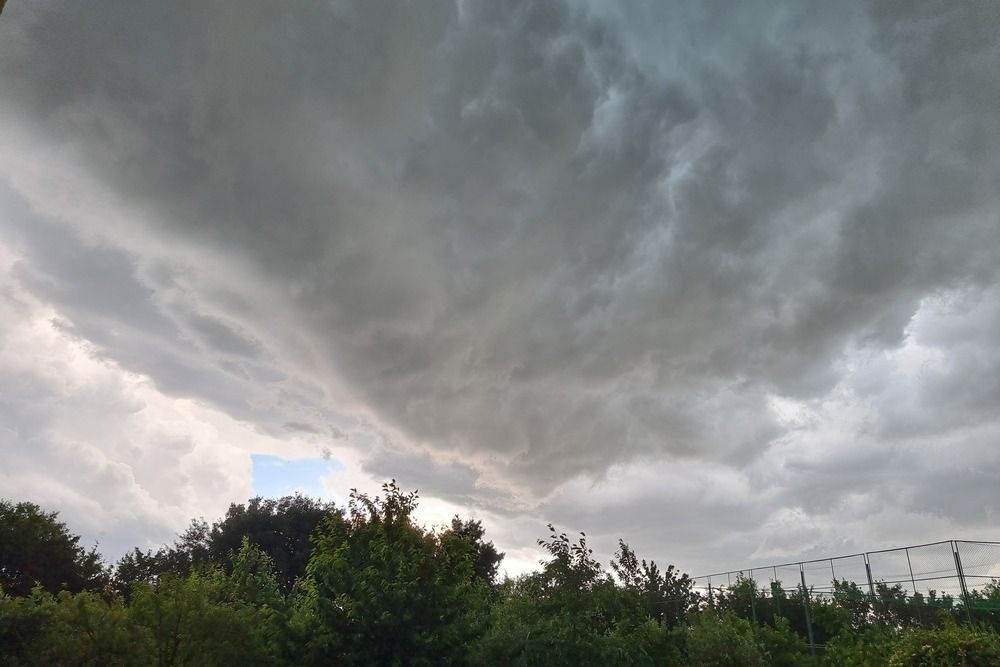 Felerősödő szélre és viharos időjárásra figyelmeztetnek a meteorológusok