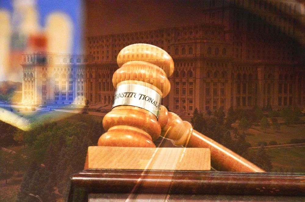 Az Alkotmánybíróság februárig jegeli az adóemeléseket