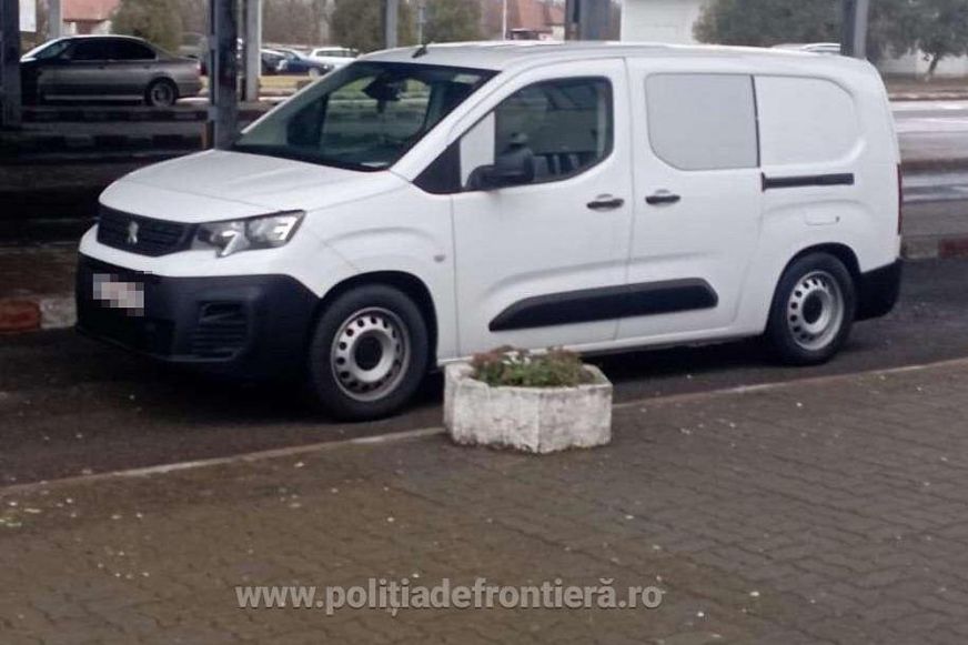 21 ezer eurós autót foglaltak le a határrendészek Petén