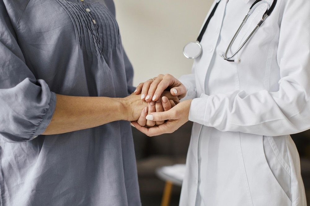 Július elsejétől az egészségbiztosítási jogviszonnyal nem rendelkező személyek is ingyenes szűréseket vehetnek igénybe