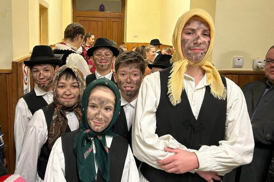 „Fülétől a farkáig“ - farsangi mulatságot rendezett a Pusztadaróci Hagyományőrző Egyesület - Képgaléria, Videó