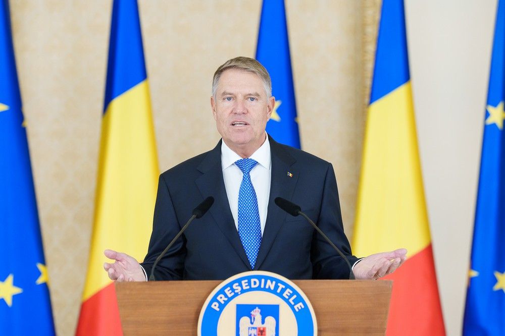 Klaus Iohannis államfő konzultációra hívta vasárnapra a parlamenti pártok vezetőit