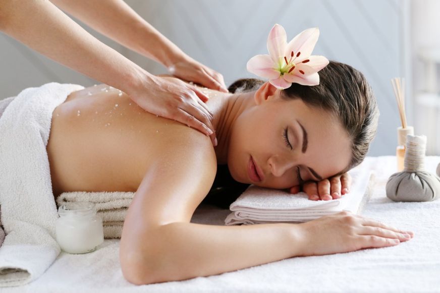 Nőnapi wellness csomagok az Aquastarban