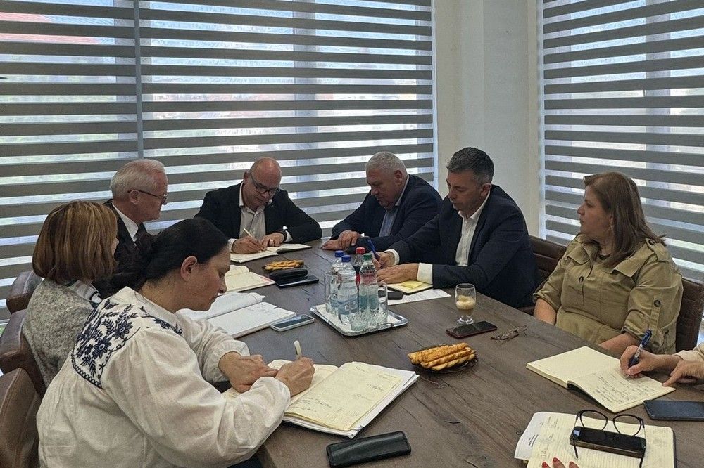 Utolsó simítások a vasárnapi államfőválasztás előtt