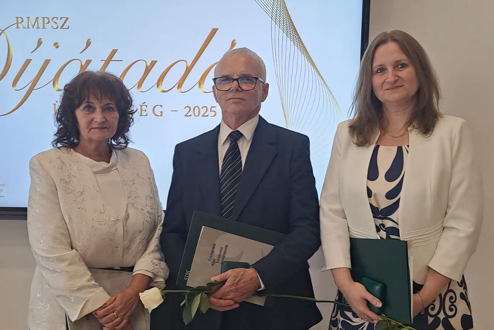 Szatmár megyei pedagógusok kaptak Ezüstgyopár életműdíjat