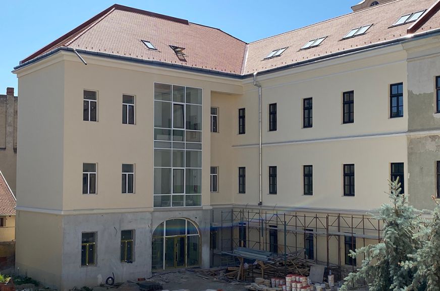 Váratlan helyen bukkantak izgalmas felfedezésre a Református Gimnázium felújítása közben
