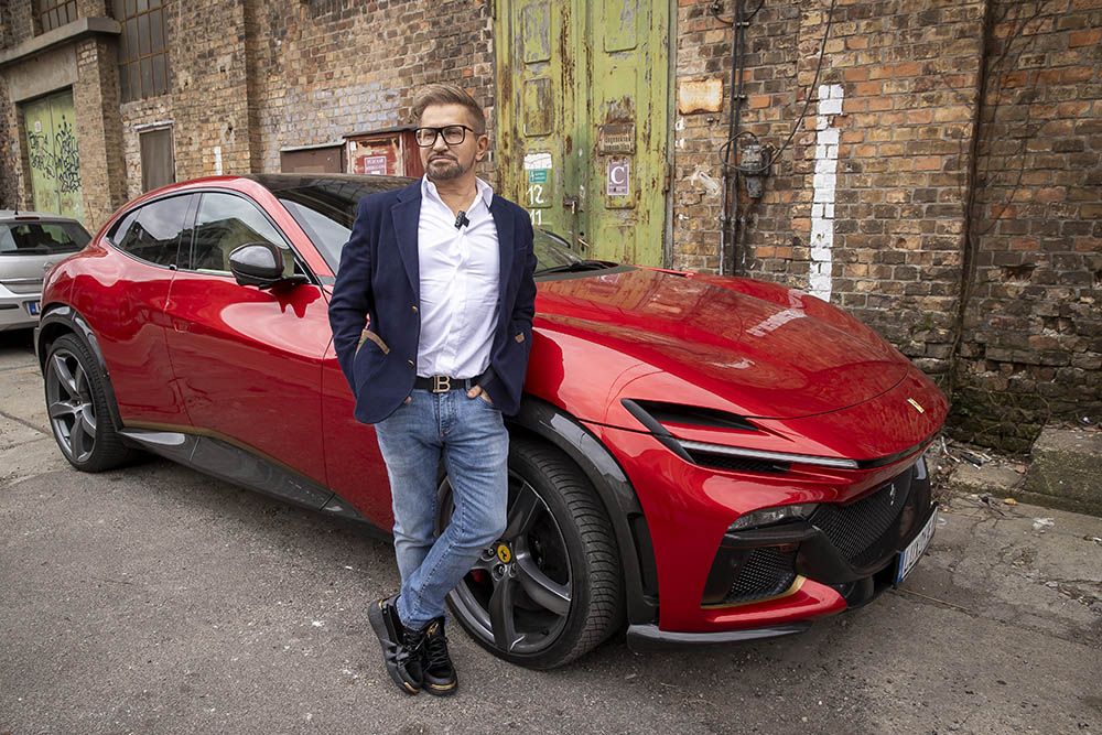 Vezetéstechnikai tréninggel készült fel az első Ferrarijára Jákob Zoltán