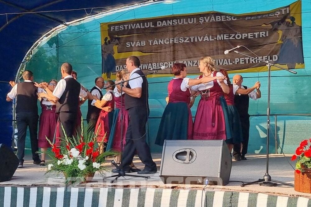 Tizenharmadik alkalommal gyűlnek össze Mezőpetriben a sváb táncot járók. Mutatjuk a fesztivál programját!