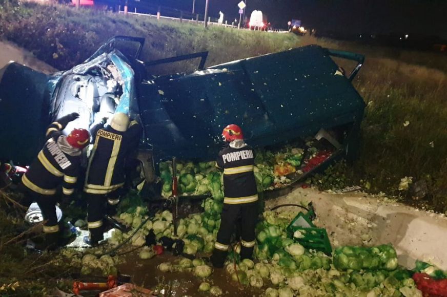 Súlyos baleset a körgyűrűn. A sofőrt a tűzoltóknak kellett kivágniuk a roncsból - FRISSÍTVE