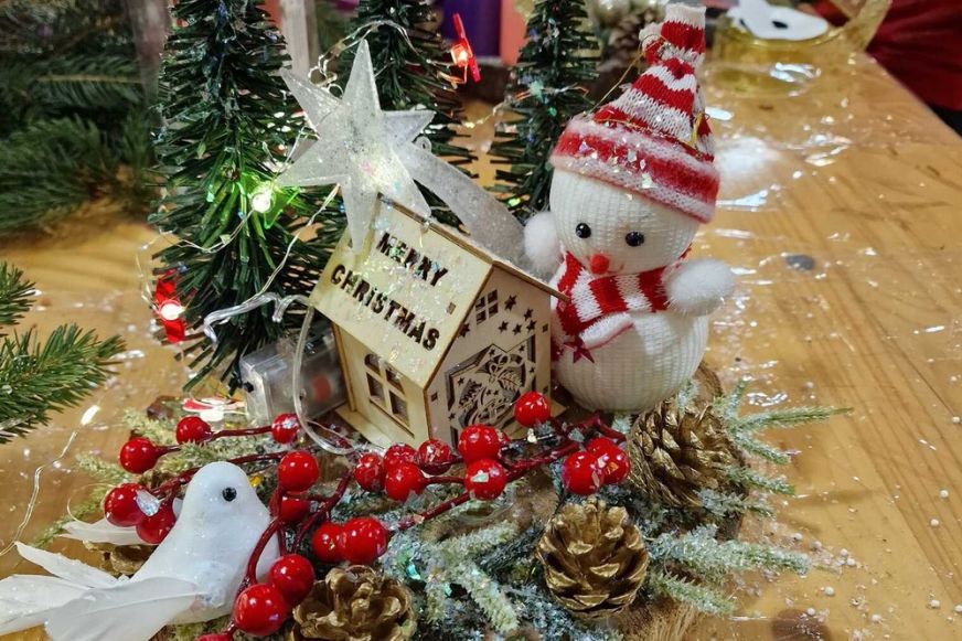 Adventi koszorú készítő est Mezőteremen