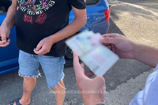 Alig néhány óra leforgása alatt két hamis jogsis sofőr is lebukott a petei átkelőnél