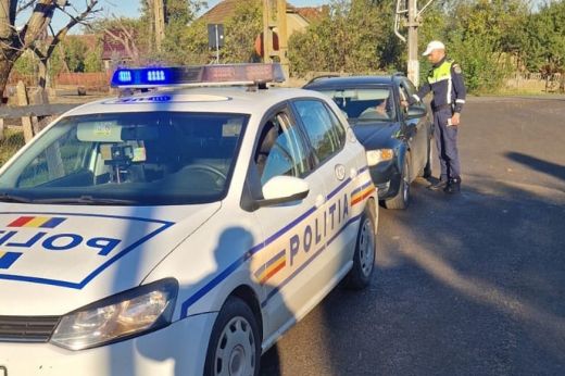 Közel 40 sofőr bukta hétvégén a jogsit, többeket őrizetbe vettek a közúti ellenőrzés nyomán
