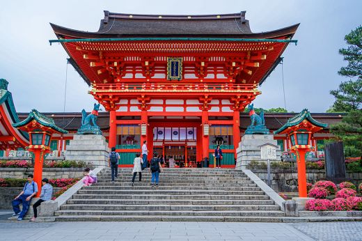 A határellenőrzés enyhítésével igyekszik fellendíteni a turizmust Japán