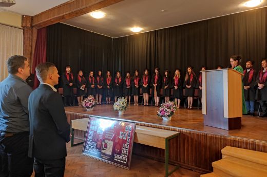 Ne csak a tüneteket lássátok, hanem az embert! – 21 általános orvosi asszisztens ballagott a Kölcseyben