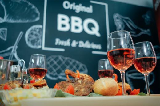 A hétvégi városnapok alkalmával is várja a falatozni vágyókat a szatmárnémeti BBQ-Bár