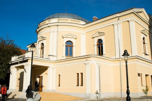 Pénzügyi támogatás a Harag György Társulatnak és a Dinu Lipatti Filharmóniának