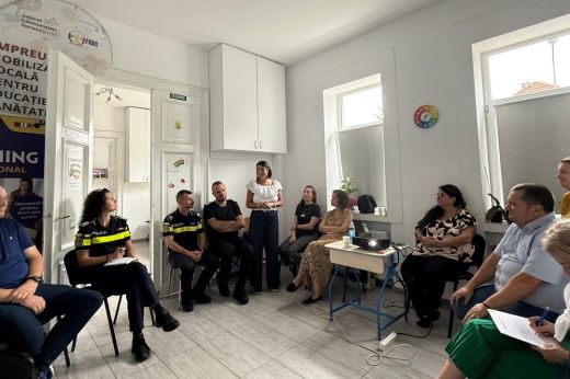 Új rendőrségi projekt indult Szatmár megyében a roma kényszerházasságok és iskolaelhagyás ellen