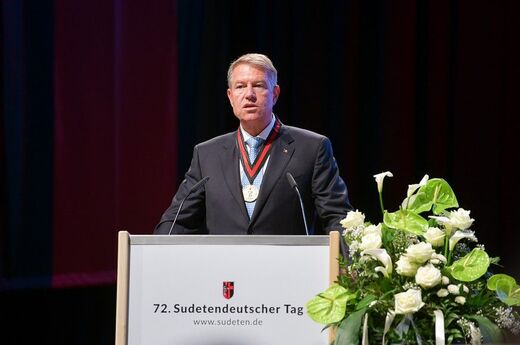 Átvette Klaus Iohannis államfő a IV. Károly Európai Díjat