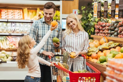 Közel 5%-kal nőtt egy év alatt a tisztességes megélhetéséhez szükséges minimális fogyasztói kosár értéke
