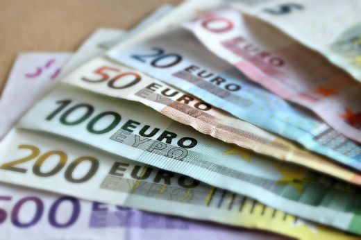 Évekre rács mögé kerül a férfi, aki hamis bankjegyekkel vert át több Szatmár megyeit is