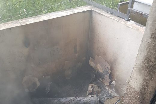 Tűz ütött ki egy tömbházlakás teraszán – KÉPEK