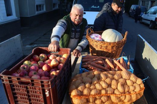 Szegények világnapja: adakozásra kérik a gazdákat