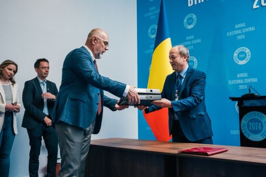 Közel 300 ezer aláírást iktatott az RMDSZ, hogy a magyar összefogás listája elindulhasson az EP-választáson