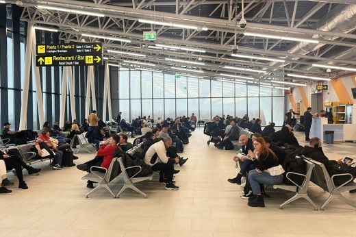 Átadták a Szatmárnémeti Nemzetközi Repülőtér új terminálját - Képgaléria