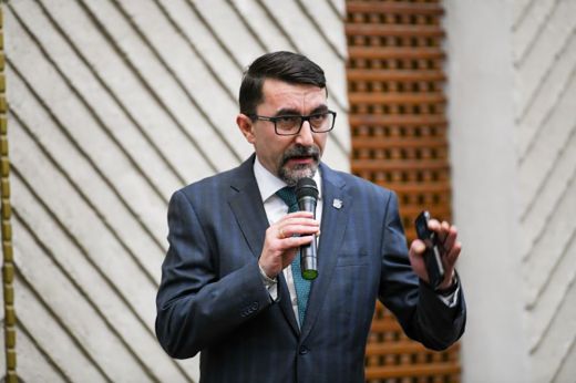 Turos Lóránd: A kormányzás eszköz, nem cél