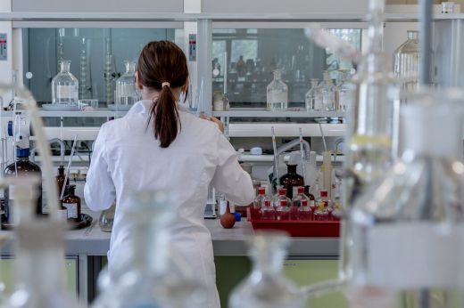 Közel 2 millió eurós projekt révén korszerűsítik a kórház patológiai laboratóriumát