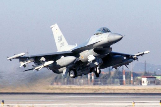 Újabb amerikai F-16-os harci repülők érkeztek Romániába