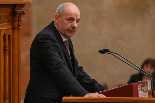 Sulyok Tamás: kölcsönös meghallgatás és megértés révén szeretnék bizalmat építeni
